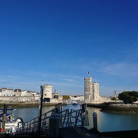 Sur Le Vieux Port Vue Sur La Rochelle (Charente-Maritime)
